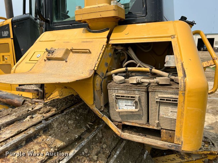 image for item LI9775 2014 Caterpillar D6N LGP  dozer