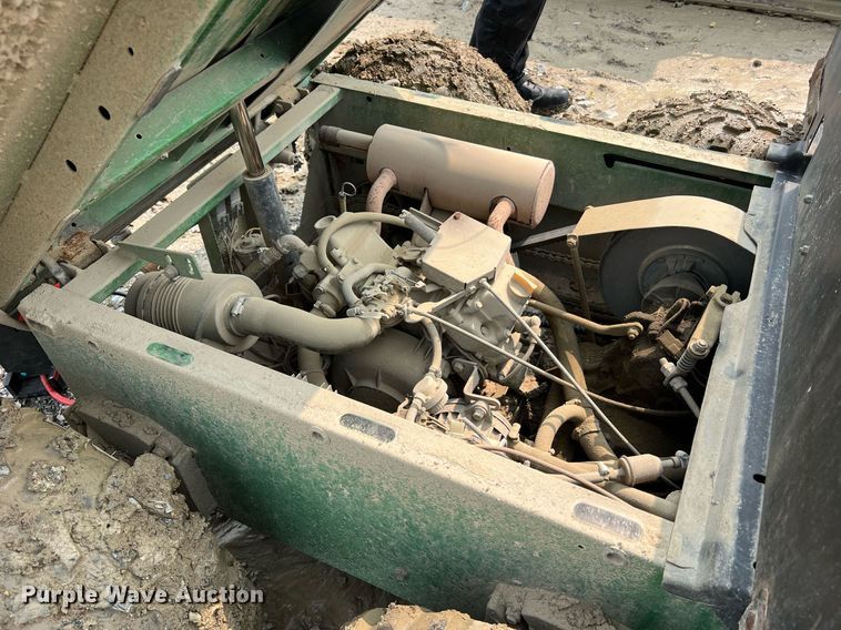 image for item LI9780 John Deere Gator 6X4  utility vehicle