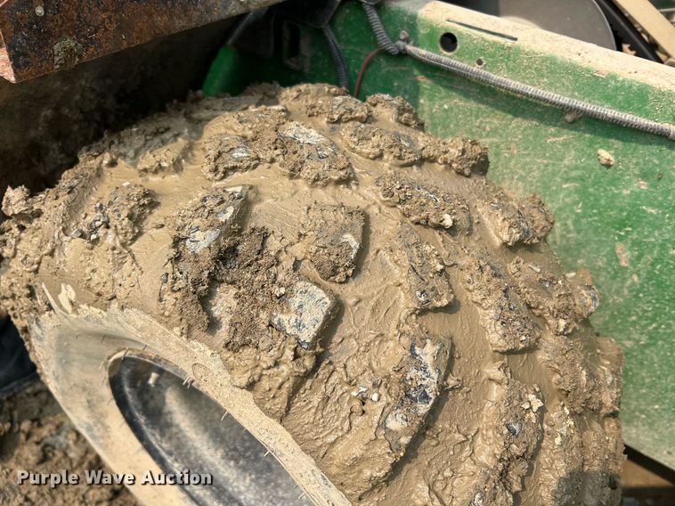 image for item LI9780 John Deere Gator 6X4  utility vehicle