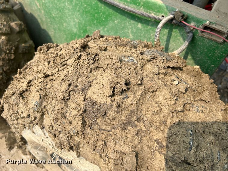 image for item LI9780 John Deere Gator 6X4  utility vehicle