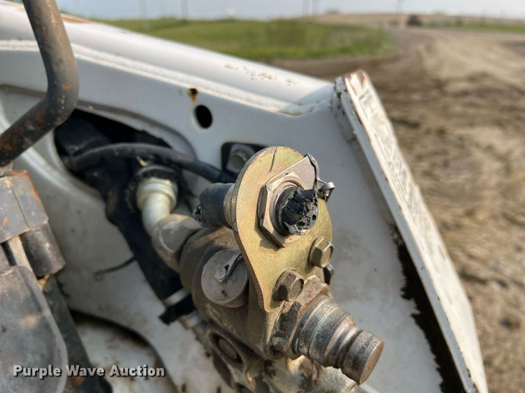 image for item LI9781 2008 Bobcat T250  tracked skid steer loader