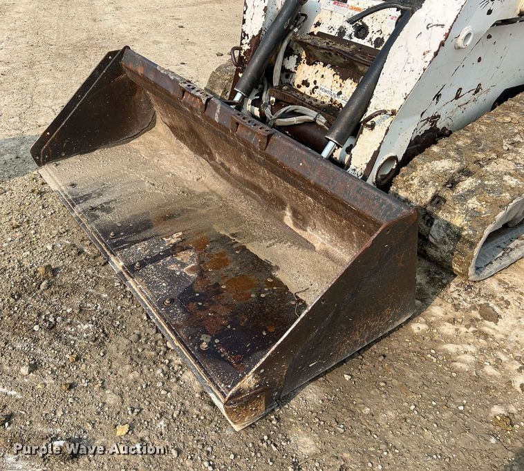 image for item LI9781 2008 Bobcat T250  tracked skid steer loader