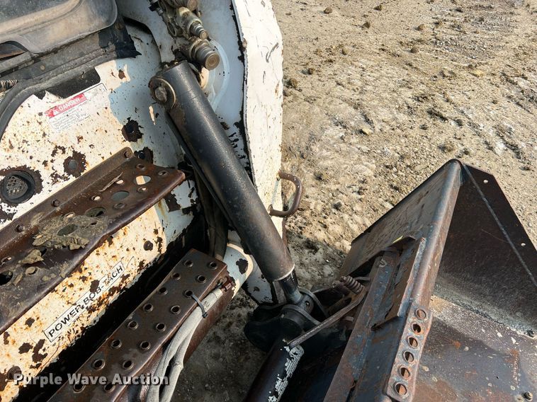 image for item LI9781 2008 Bobcat T250  tracked skid steer loader