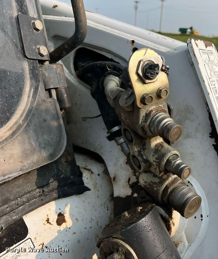 image for item LI9781 2008 Bobcat T250  tracked skid steer loader