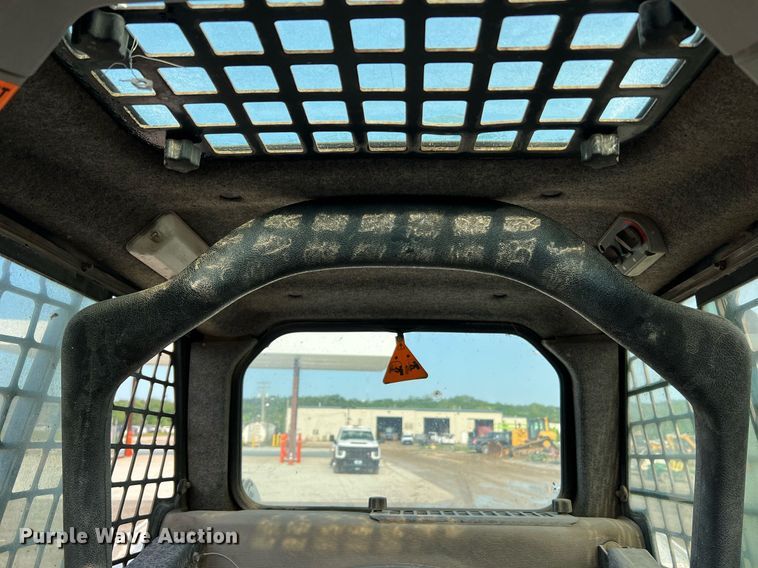 image for item LI9781 2008 Bobcat T250  tracked skid steer loader