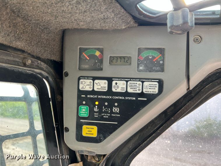 image for item LI9781 2008 Bobcat T250  tracked skid steer loader