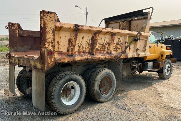 image for item LI9782 2002 Chevrolet C8500  dump truck
