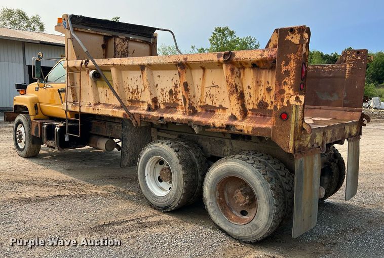 image for item LI9782 2002 Chevrolet C8500  dump truck