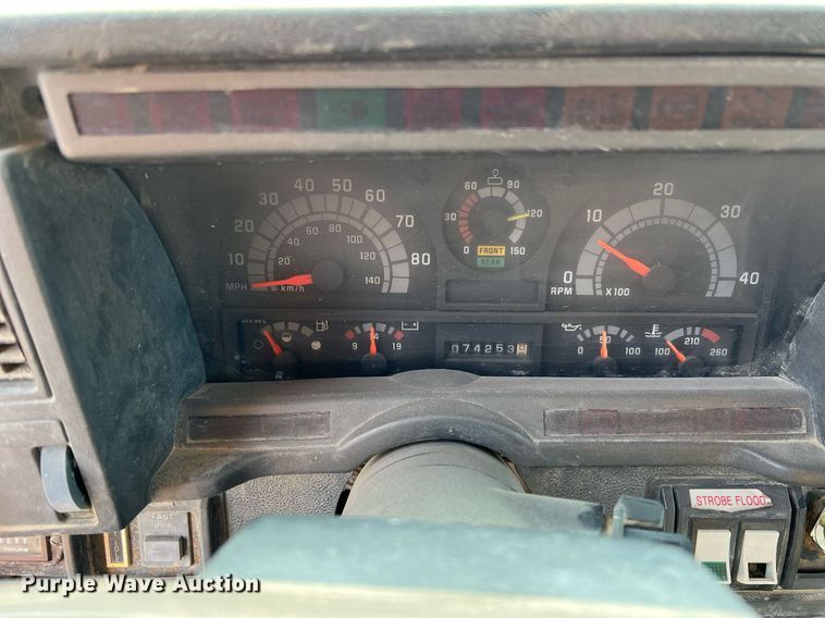 image for item LI9782 2002 Chevrolet C8500  dump truck