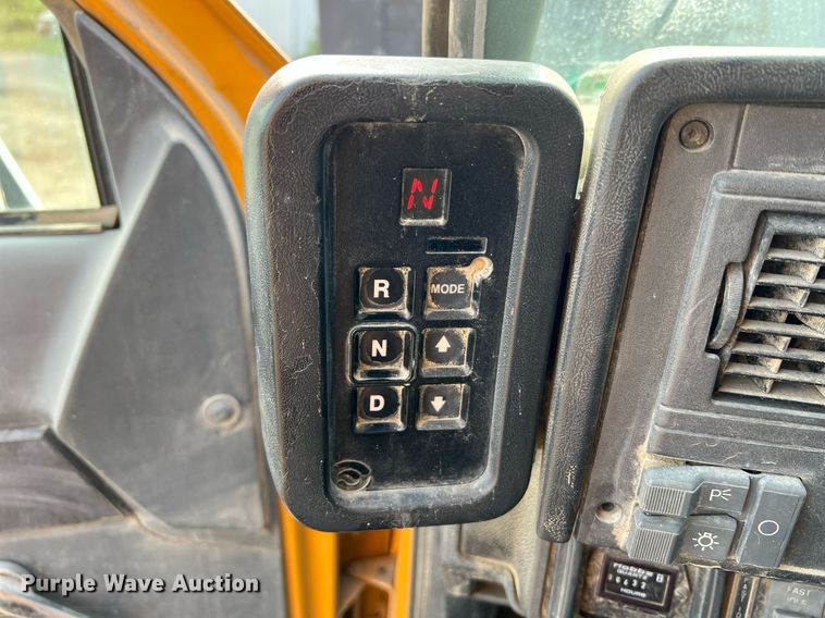 image for item LI9782 2002 Chevrolet C8500  dump truck