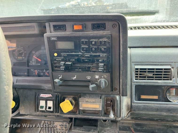 image for item LI9782 2002 Chevrolet C8500  dump truck