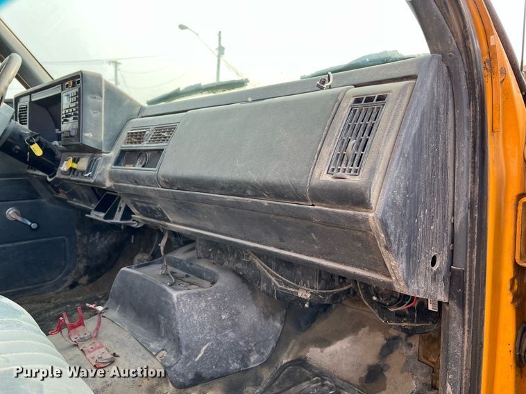 image for item LI9782 2002 Chevrolet C8500  dump truck