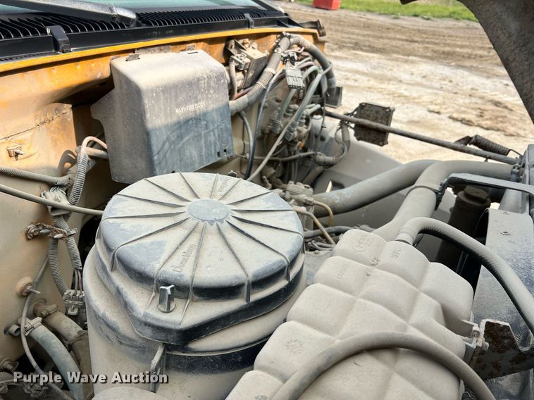 image for item LI9782 2002 Chevrolet C8500  dump truck