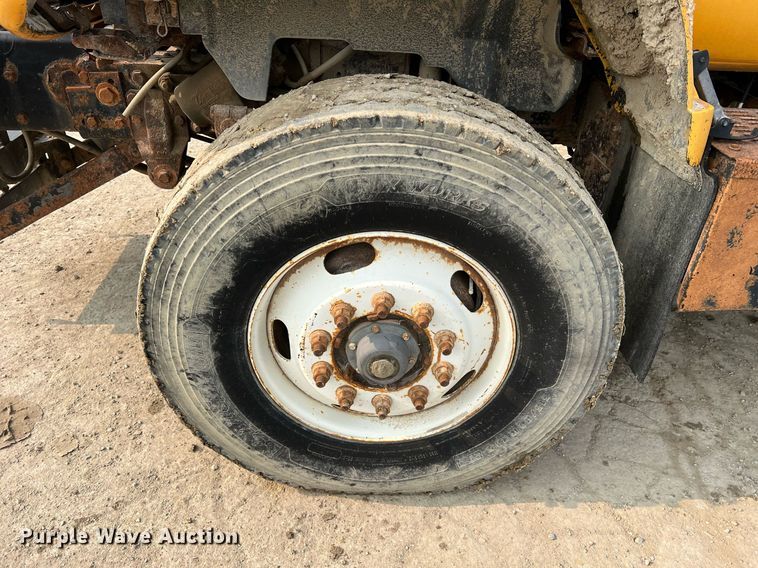 image for item LI9782 2002 Chevrolet C8500  dump truck