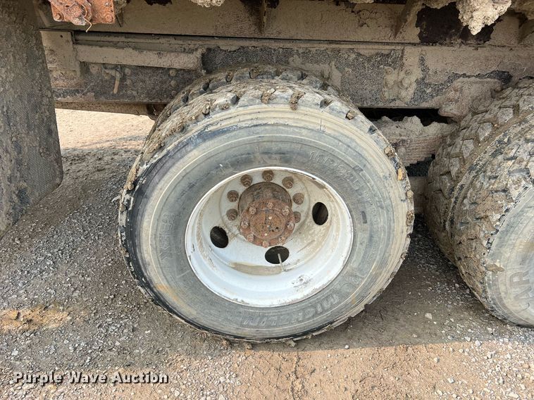 image for item LI9782 2002 Chevrolet C8500  dump truck