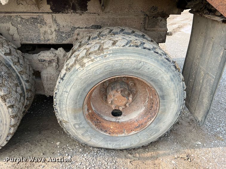 image for item LI9782 2002 Chevrolet C8500  dump truck