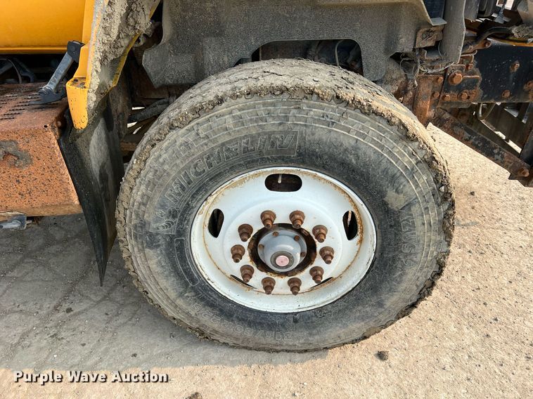 image for item LI9782 2002 Chevrolet C8500  dump truck