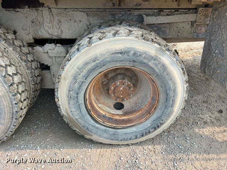 image for item LI9782 2002 Chevrolet C8500  dump truck