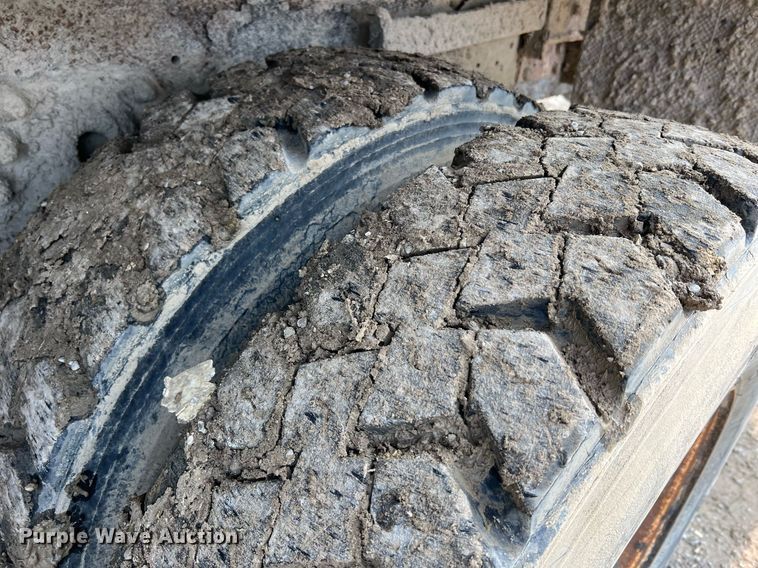 image for item LI9782 2002 Chevrolet C8500  dump truck