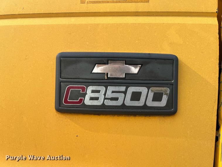 image for item LI9782 2002 Chevrolet C8500  dump truck