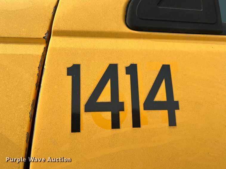 image for item LI9782 2002 Chevrolet C8500  dump truck