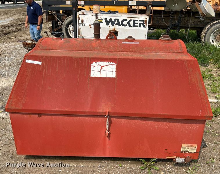 image for item LI9784 UL  oil tank