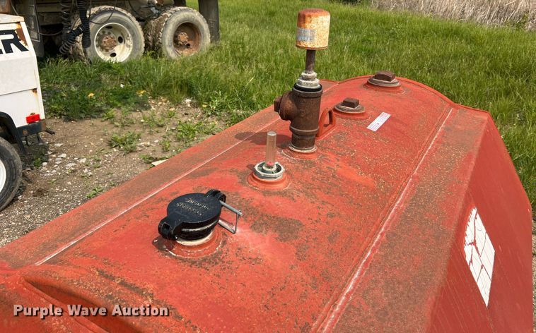 image for item LI9784 UL  oil tank