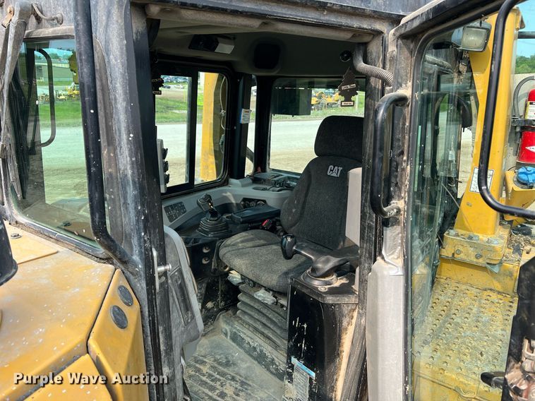 image for item LI9785 2018 Caterpillar D6T XW  dozer