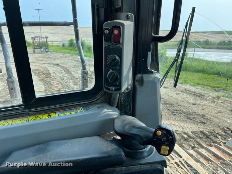 image for item LI9785 2018 Caterpillar D6T XW  dozer