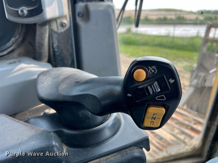 image for item LI9785 2018 Caterpillar D6T XW  dozer