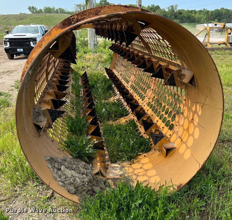 image for item LI9788 Wildcat  trommel screen drum