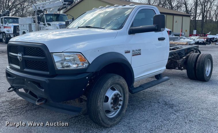 image for item LJ9601 2018 Dodge Ram 5500HD  truck cab and chassis