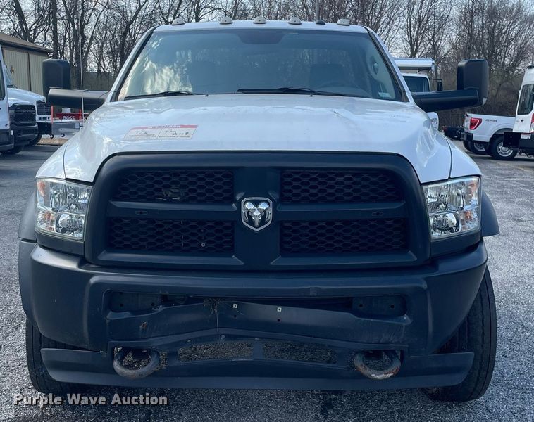 image for item LJ9601 2018 Dodge Ram 5500HD  truck cab and chassis