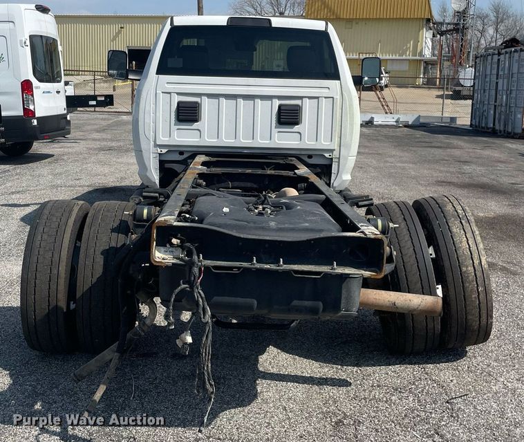 image for item LJ9601 2018 Dodge Ram 5500HD  truck cab and chassis