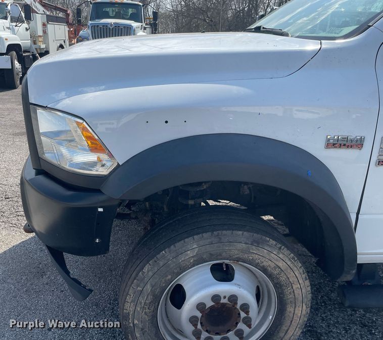 image for item LJ9601 2018 Dodge Ram 5500HD  truck cab and chassis