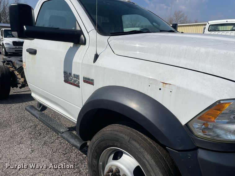 image for item LJ9601 2018 Dodge Ram 5500HD  truck cab and chassis