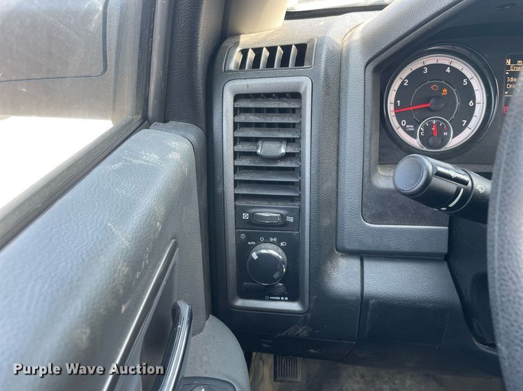 image for item LJ9601 2018 Dodge Ram 5500HD  truck cab and chassis