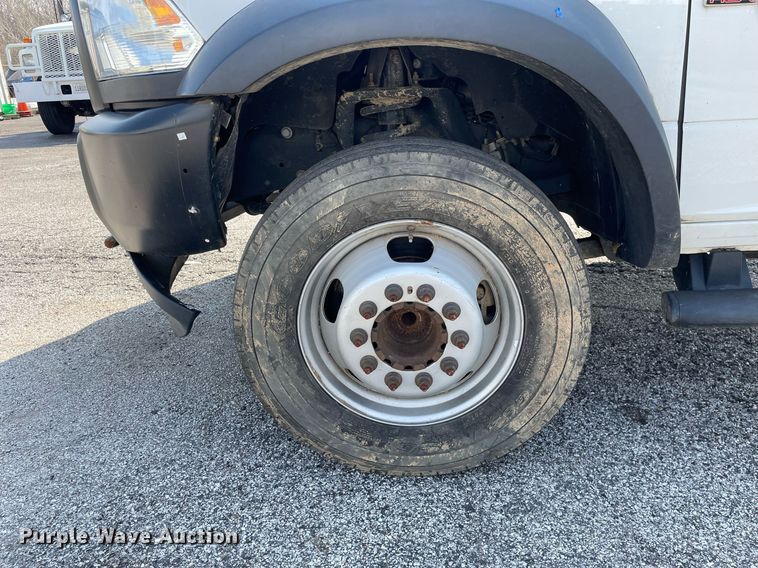 image for item LJ9601 2018 Dodge Ram 5500HD  truck cab and chassis