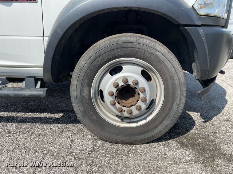 image for item LJ9601 2018 Dodge Ram 5500HD  truck cab and chassis