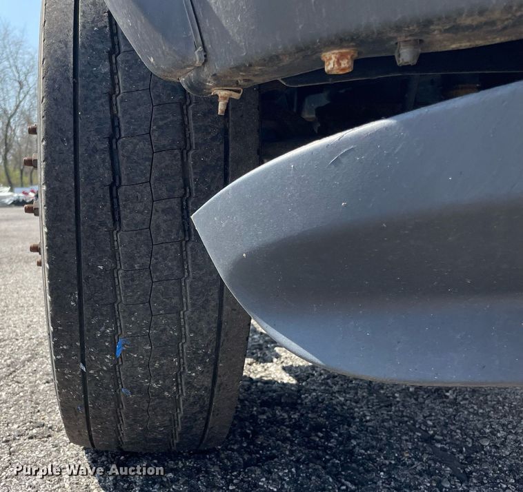 image for item LJ9601 2018 Dodge Ram 5500HD  truck cab and chassis