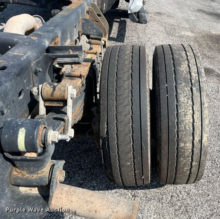 image for item LJ9601 2018 Dodge Ram 5500HD  truck cab and chassis