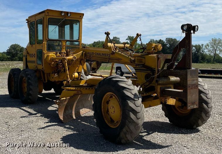 image for item LJ9724 1973 Allis Chalmers 100C  rigid frame motor grader