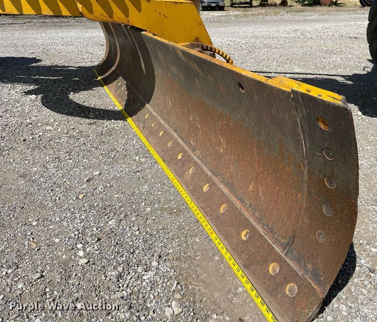 image for item LJ9724 1973 Allis Chalmers 100C  rigid frame motor grader