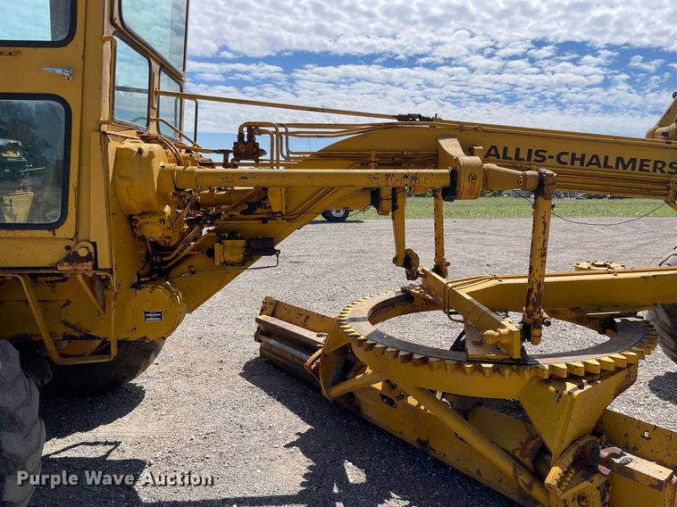 image for item LJ9724 1973 Allis Chalmers 100C  rigid frame motor grader