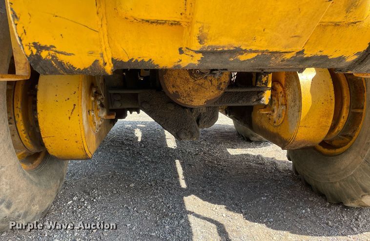 image for item LJ9724 1973 Allis Chalmers 100C  rigid frame motor grader