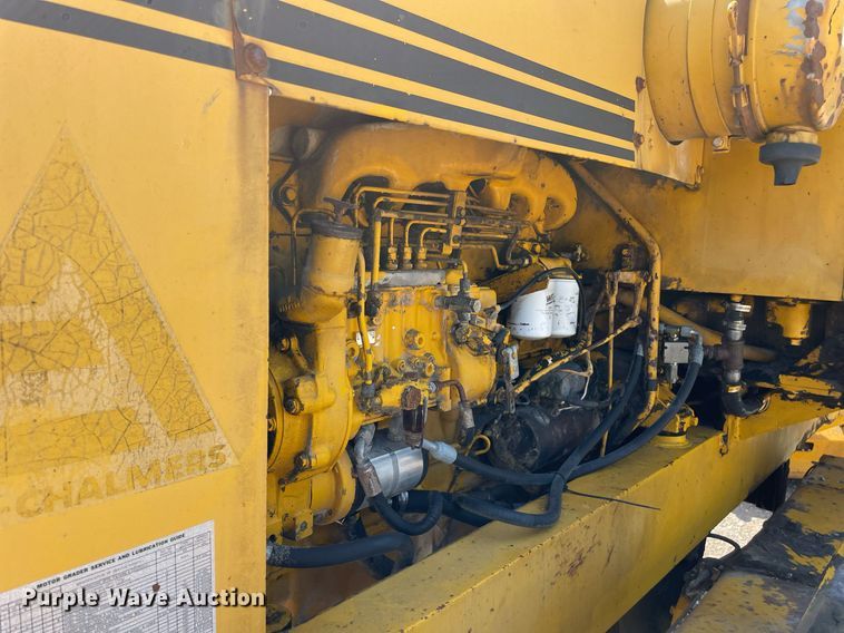 image for item LJ9724 1973 Allis Chalmers 100C  rigid frame motor grader