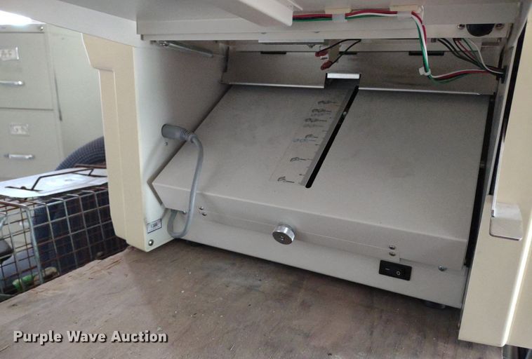 image for item LL9155 Formax FD380  document folder