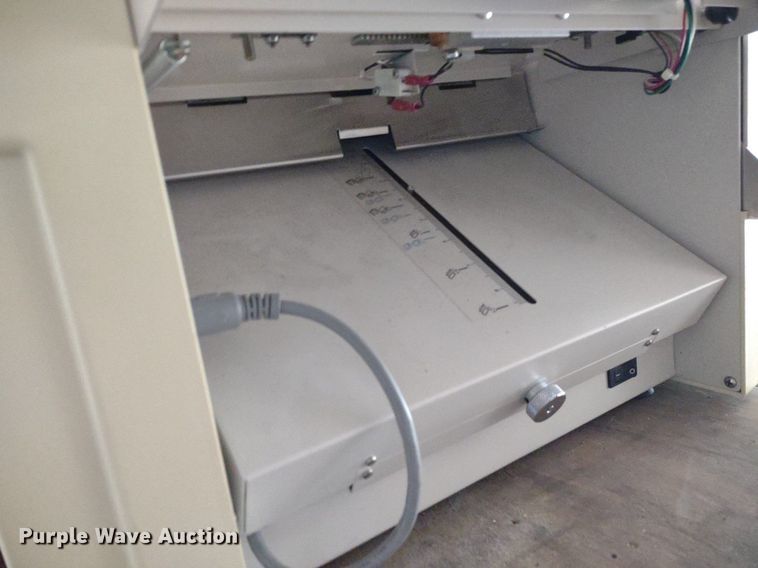 image for item LL9155 Formax FD380  document folder