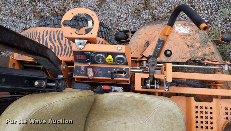 image for item LL9221 Scag Turf Tiger  ZTR lawn mower