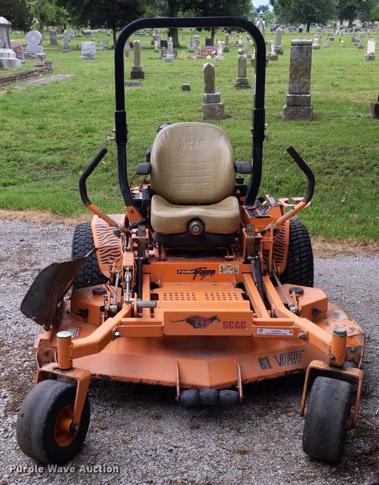 image for item LL9223 Scag Turf Tiger  ZTR lawn mower